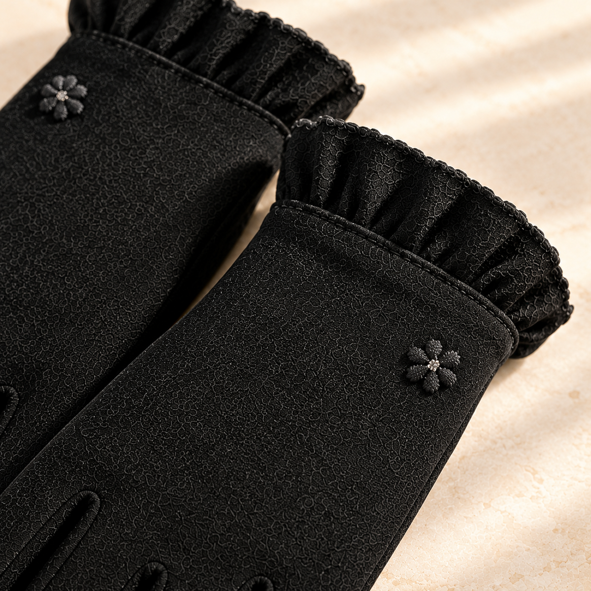 Bianca Ruffle-Cuff Touchscreen Gloves